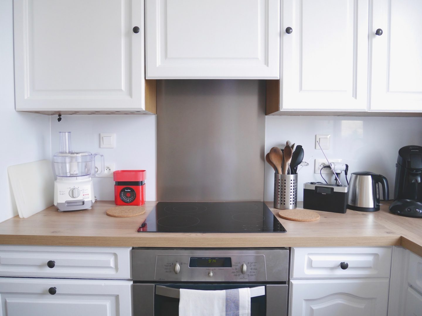 découvrez nos conseils et solutions pour la rénovation de votre cuisine, alliant design, fonctionnalité et modernité pour un espace de vie optimisé.