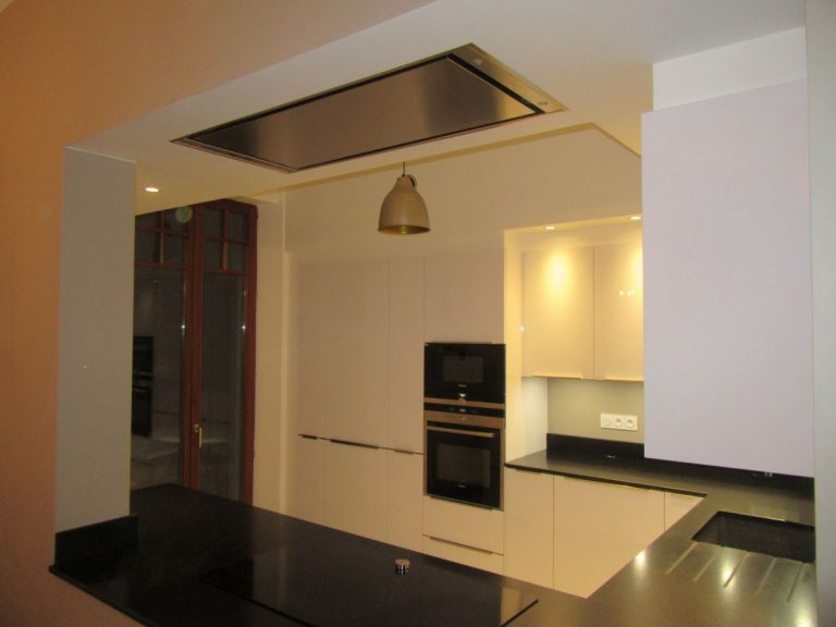 expert en rénovation de cuisine à nanteuil-sur-marne, nous transformons votre espace culinaire avec style et fonctionnalité. contactez-nous pour un projet sur mesure et de qualité.