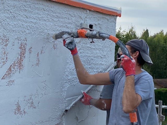 découvrez nos solutions professionnelles de rénovation de façade en crépi pour redonner à votre maison un entretien durable et un esthétisme renouvelé.