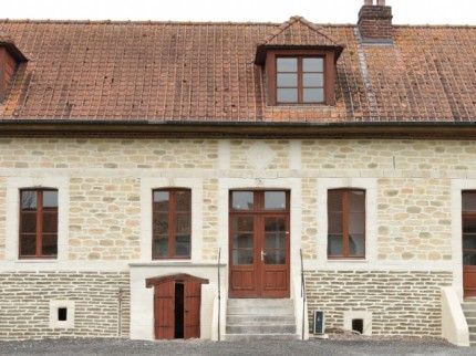 renovation facade maison en pierre 3 découvrez nos solutions expertes pour la rénovation de façade de maison en pierre, alliant tradition et modernité pour valoriser votre patrimoine.