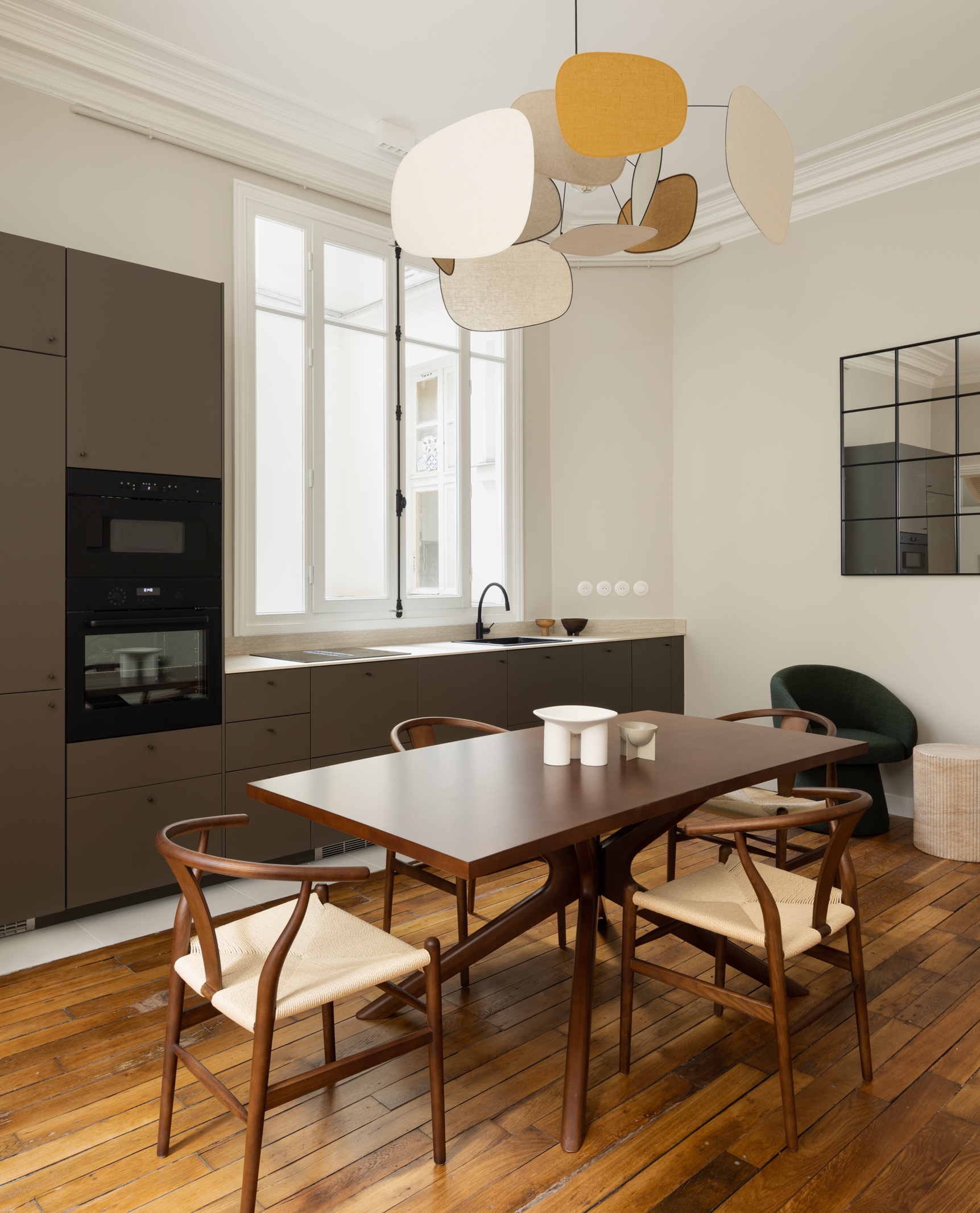 découvrez notre service de rénovation immobilière dans le 17e arrondissement de paris, avec un accompagnement personnalisé adapté à vos besoins pour transformer votre bien en un espace unique et moderne.
