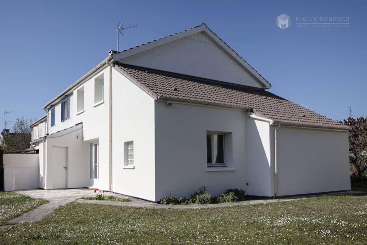 découvrez nos conseils et astuces pour réussir la rénovation de votre maison et augmenter la valeur de votre bien immobilier.