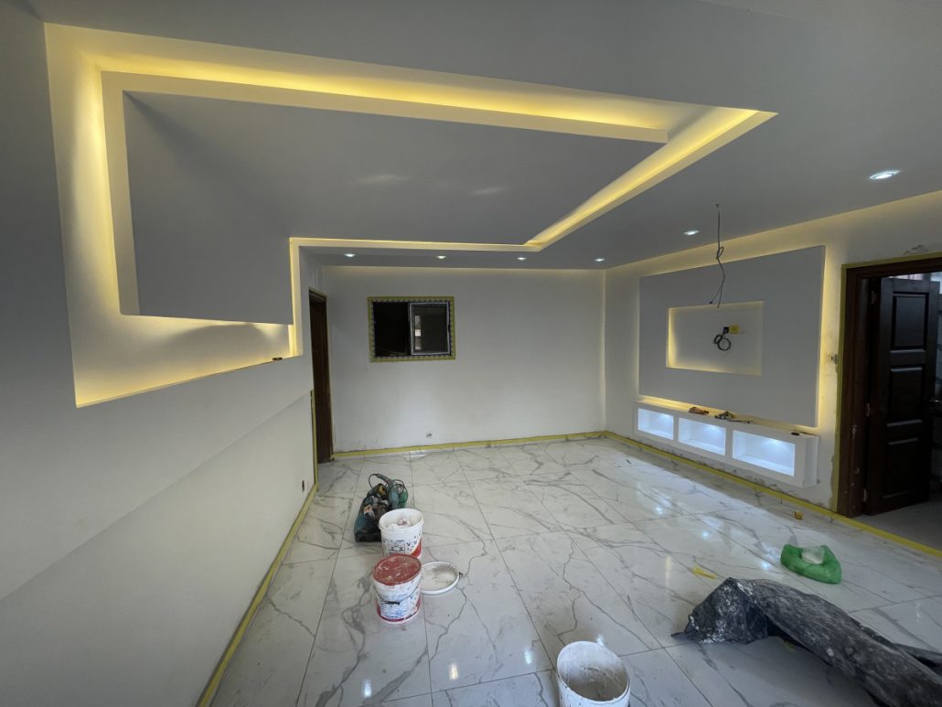 découvrez nos solutions expert pour la rénovation de votre plafond en ba13, alliant qualité, durabilité et esthétique pour transformer vos espaces.