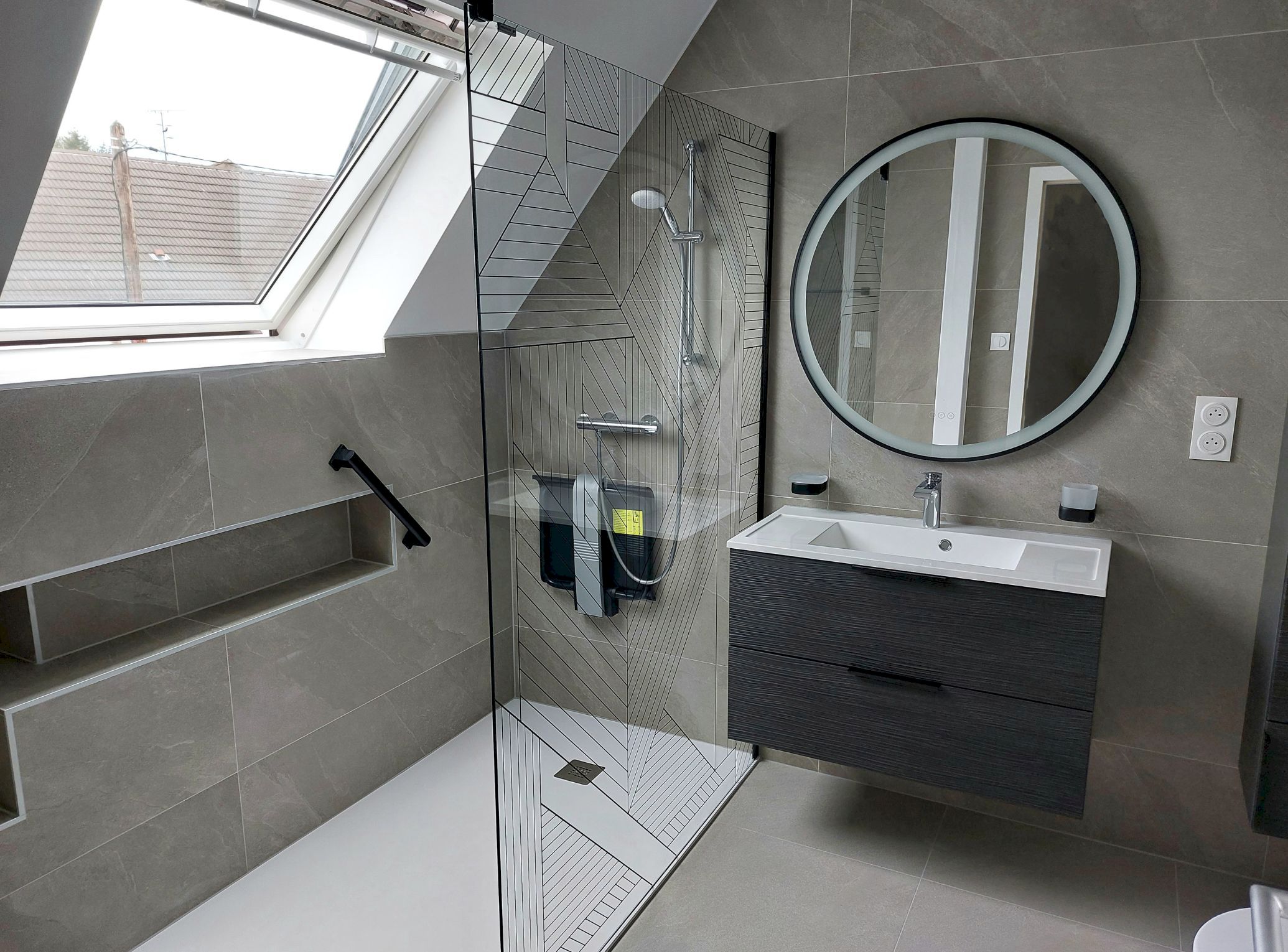 expert en rénovation de salle de bain à obsonville : transformation complète, design moderne et installation de qualité pour un espace agréable et fonctionnel.