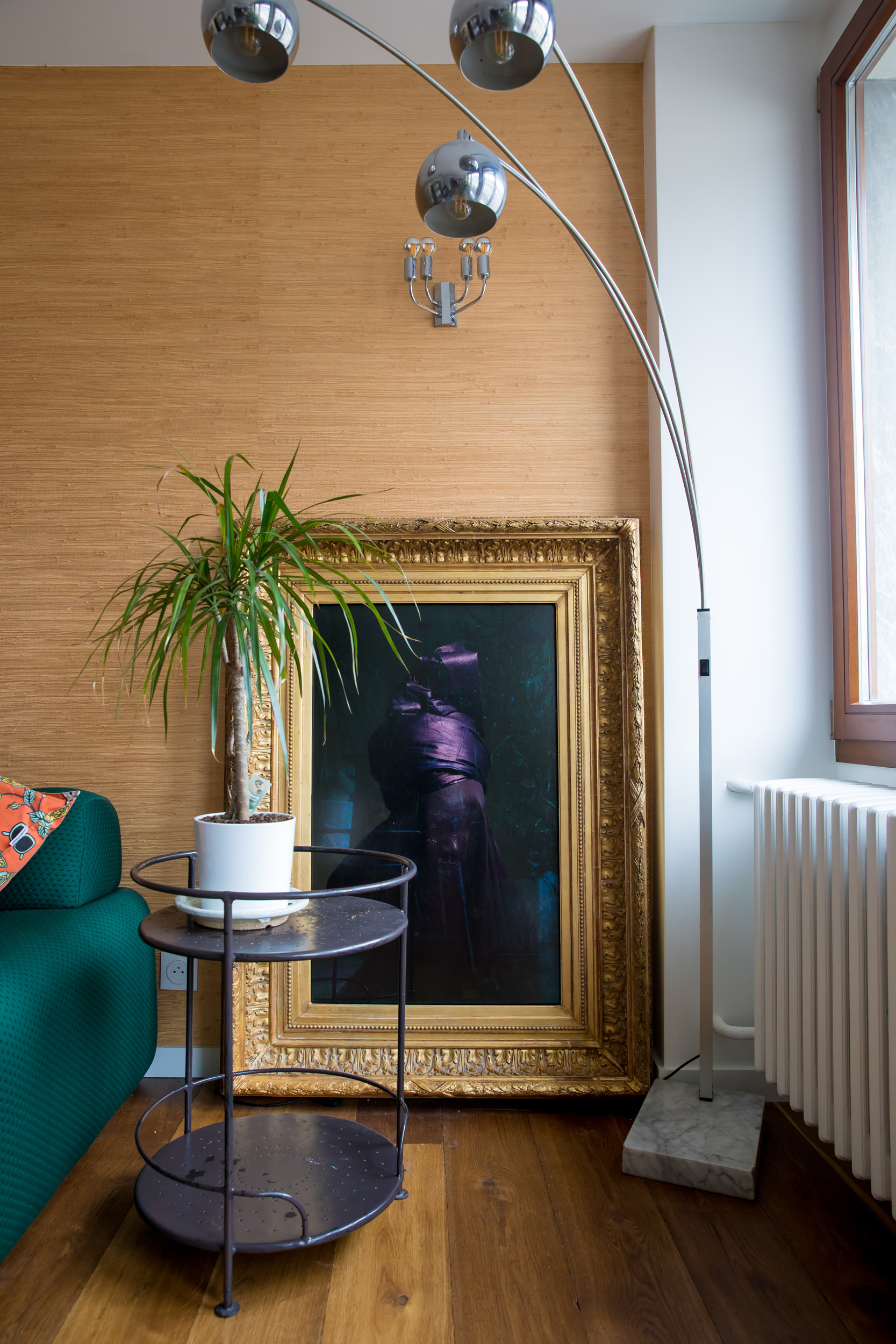 découvrez la rénovation vintage d'un appartement à paris 18, alliant charme ancien et modernité pour un intérieur unique et chaleureux.