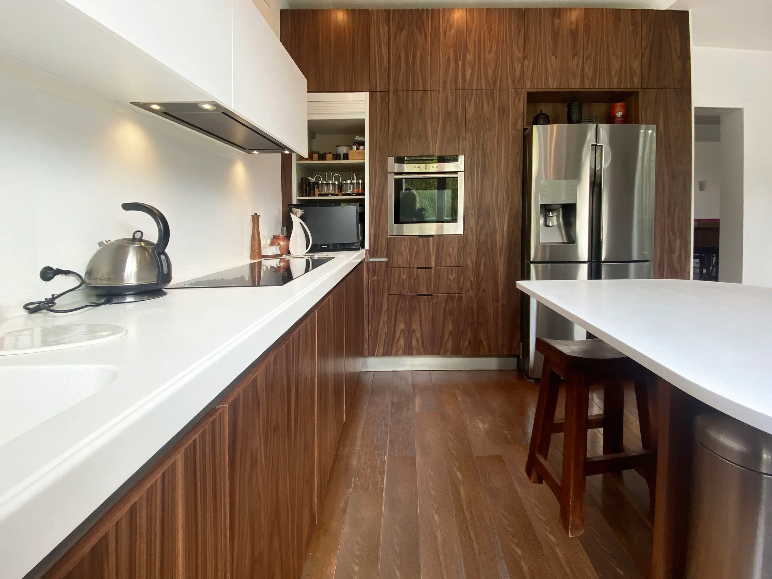 découvrez nos astuces et conseils pratiques pour rénover votre cuisine facilement et avec style, afin de créer un espace fonctionnel et moderne.