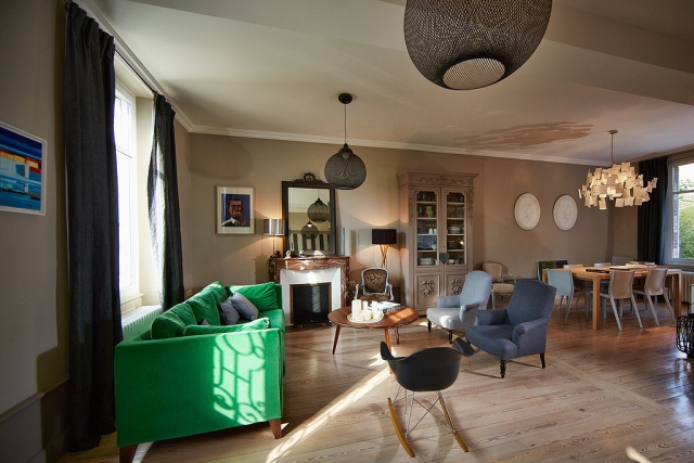 découvrez des astuces déco modernes pour rénover votre maison des années 2000 et lui donner un style contemporain et élégant.