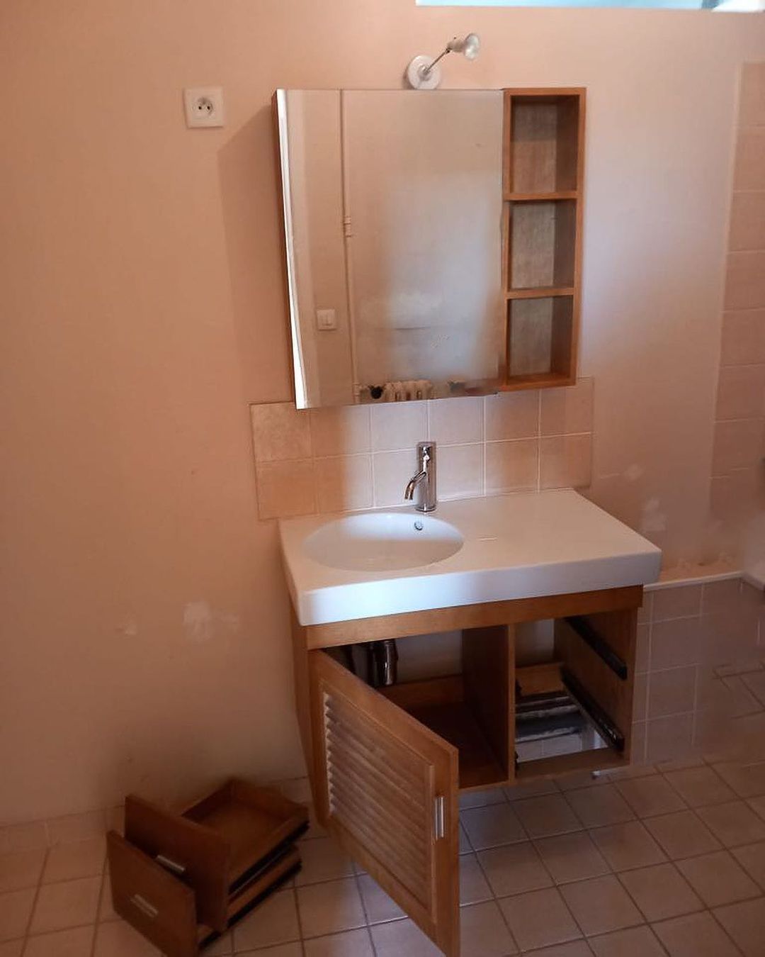 transformez votre salle de bain à nanteuil-sur-marne avec nos services de rénovation professionnels. qualité, savoir-faire et satisfaction garantis pour un espace moderne et fonctionnel.