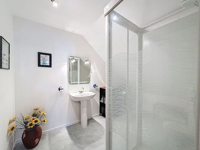 transformez votre salle de bain à nanteuil-sur-marne avec notre service de rénovation expert. qualité, conseils personnalisés et satisfaction garanties.