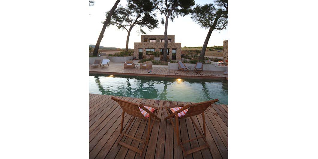 découvrez une terrasse en bois d’exception dans le val d’oise, alliant esthétique, qualité et durabilité pour sublimer votre jardin.