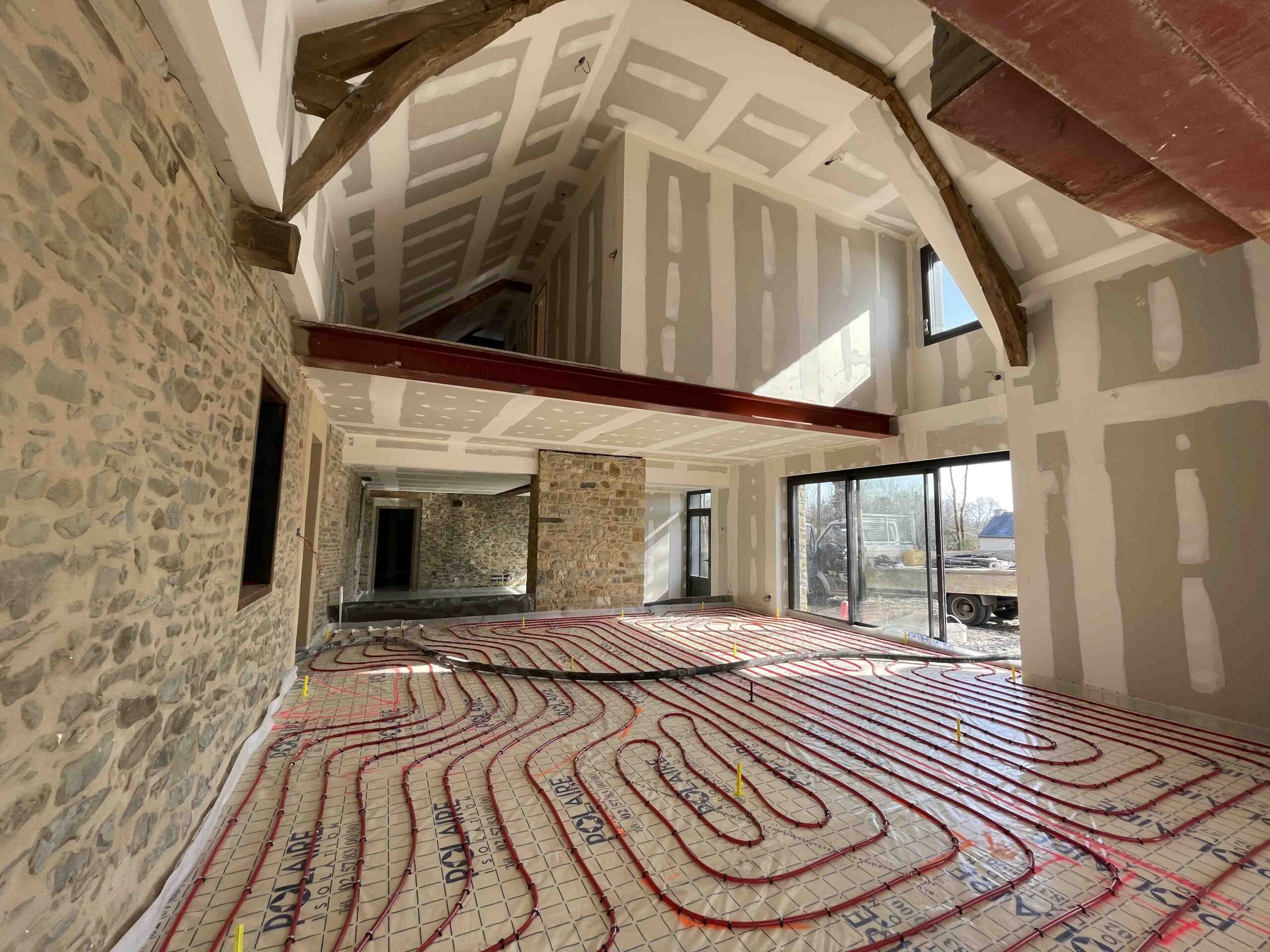 découvrez nos conseils et services pour vos travaux maison, rénovation, construction et amélioration de votre habitat.