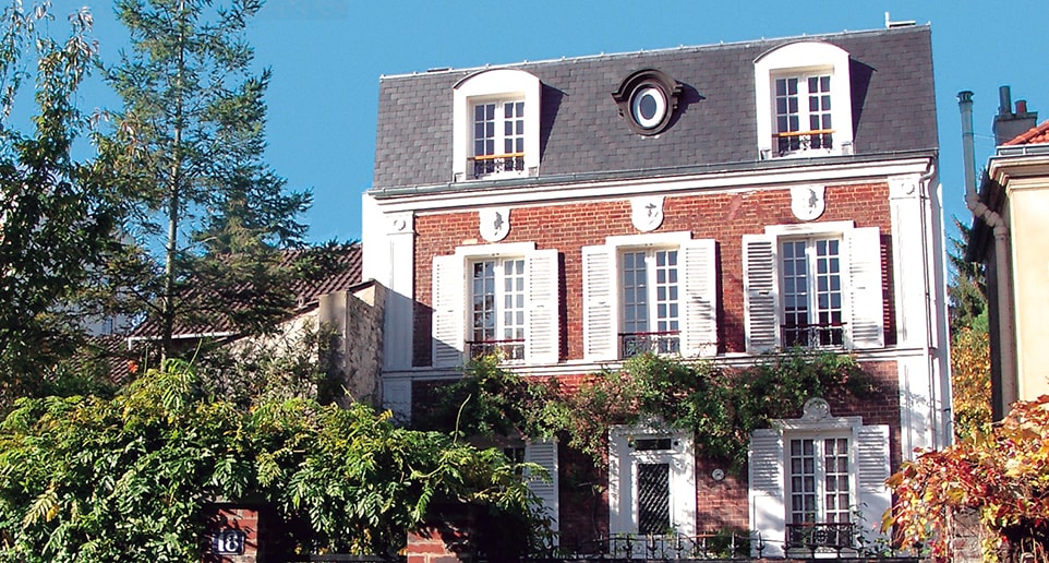 travaux de toiture après surélévation à paris 20 : spécialiste en rénovation et étanchéité pour assurer la durabilité et l'esthétique de votre toit.